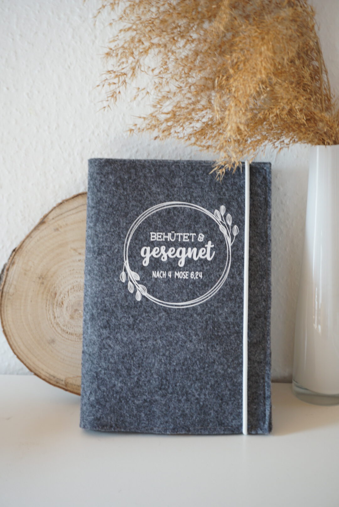 Filzhülle U-Heft "behütet & gesegnet" – Bild 2